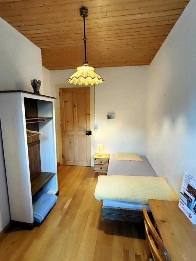 Montbovon Maison D'Hotes De La Gare חדר תמונה