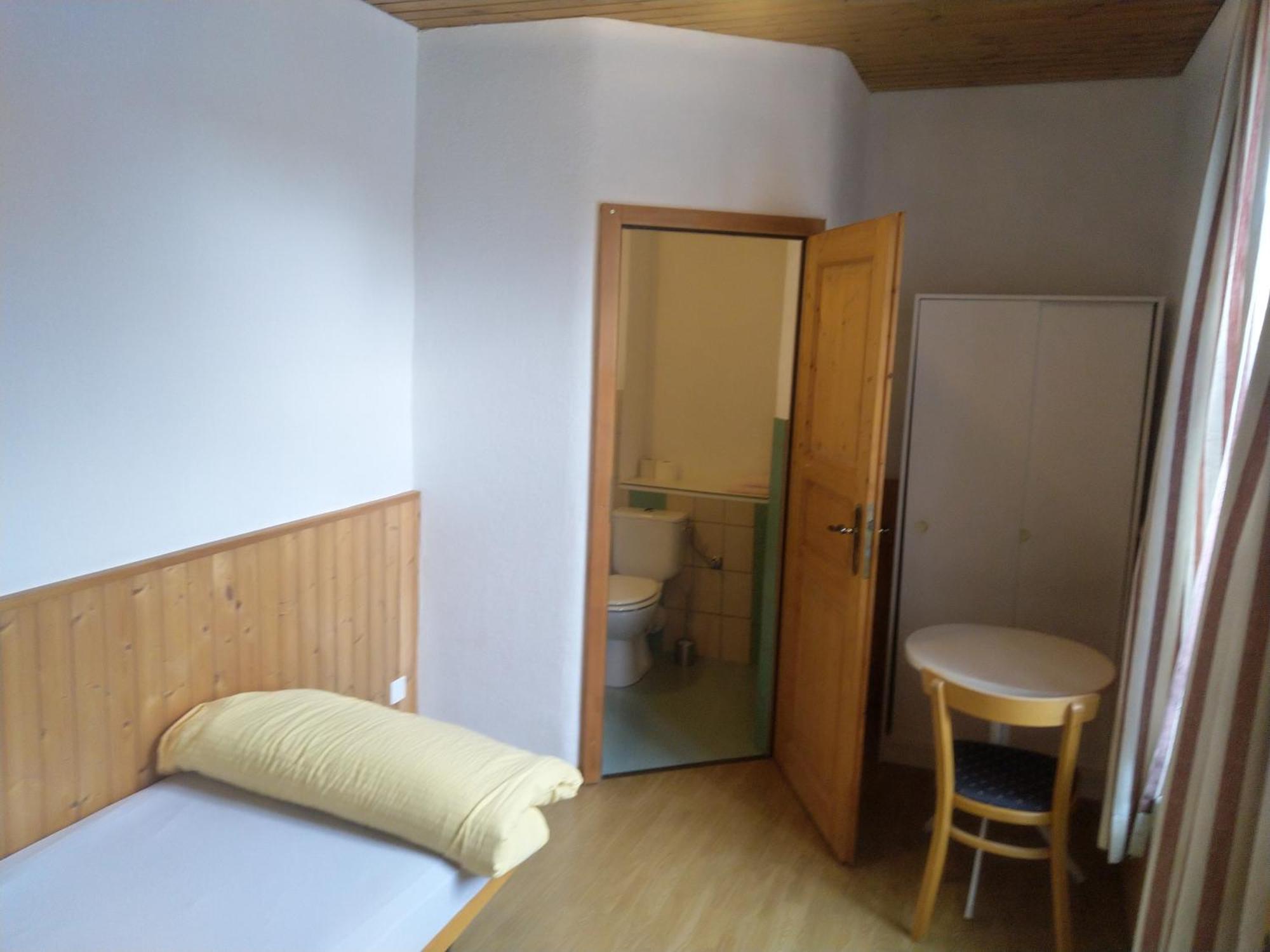 Montbovon Maison D'Hotes De La Gare חדר תמונה