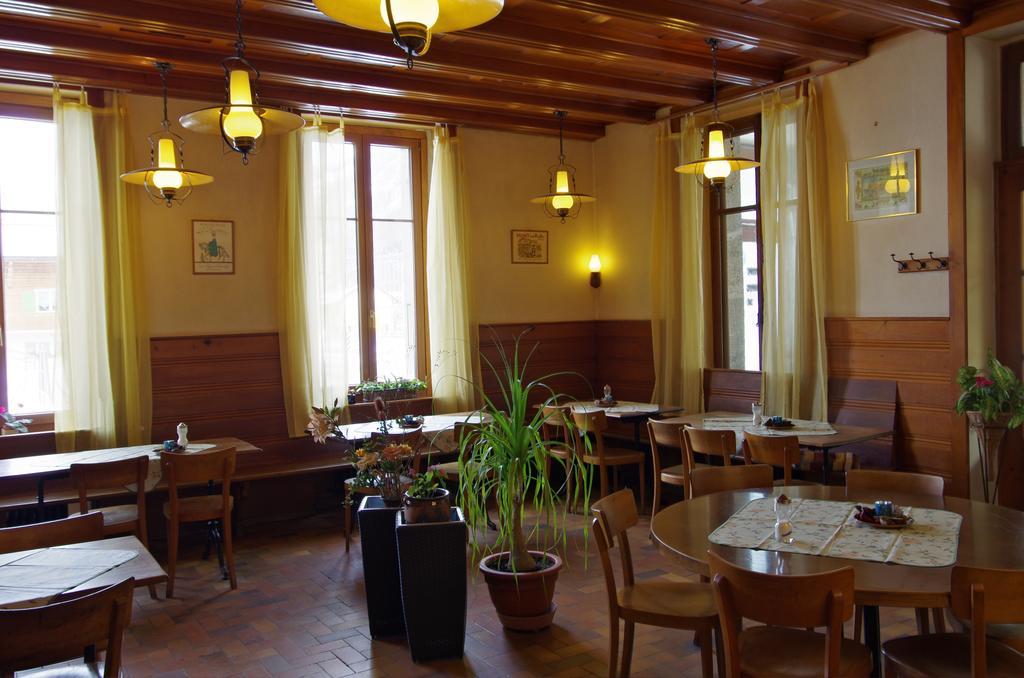 Montbovon Maison D'Hotes De La Gare מראה חיצוני תמונה