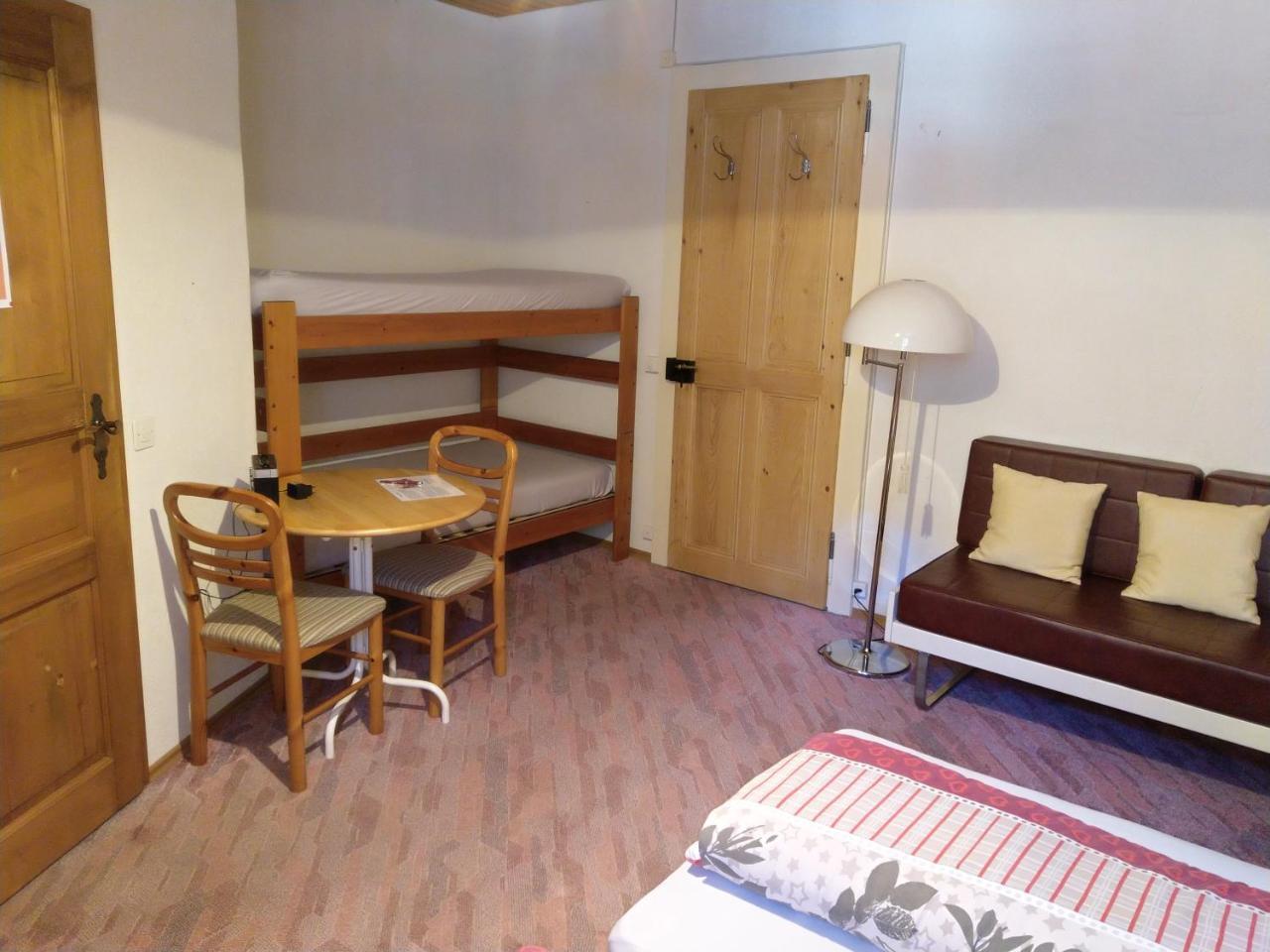 Montbovon Maison D'Hotes De La Gare חדר תמונה